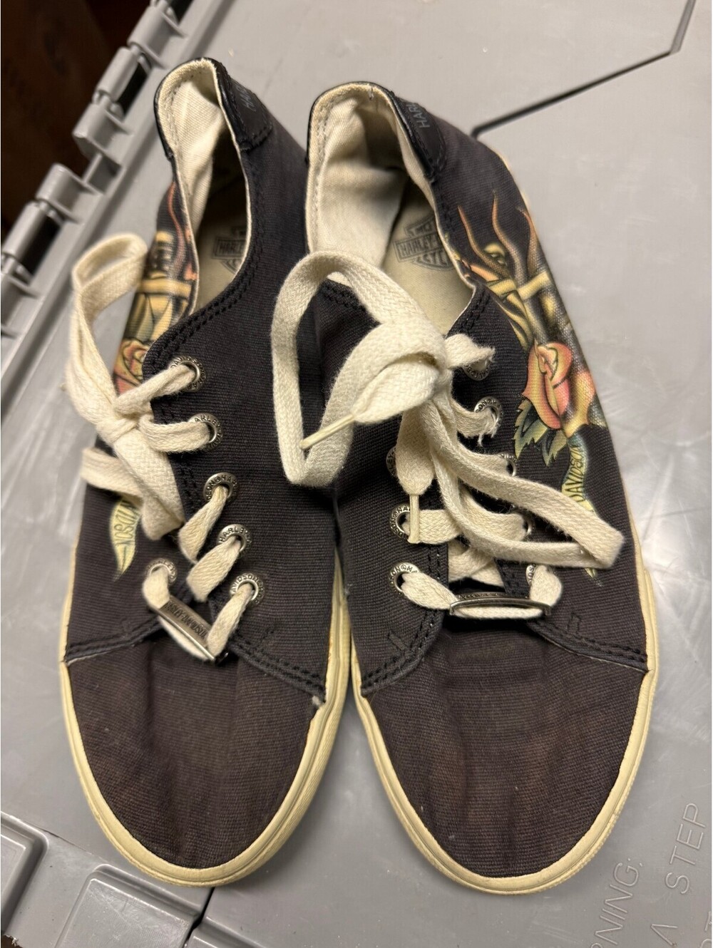 Harley-Davidson Black Canvas Sneakers with Rose and Flame Design Size 8 1/2